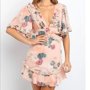 NWT Gorgeous Peach Floral Cut Out/Open Back Dress